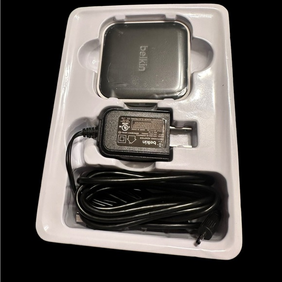 Belkin 4 port USB 2.0 Hub - Picture 2 of 3